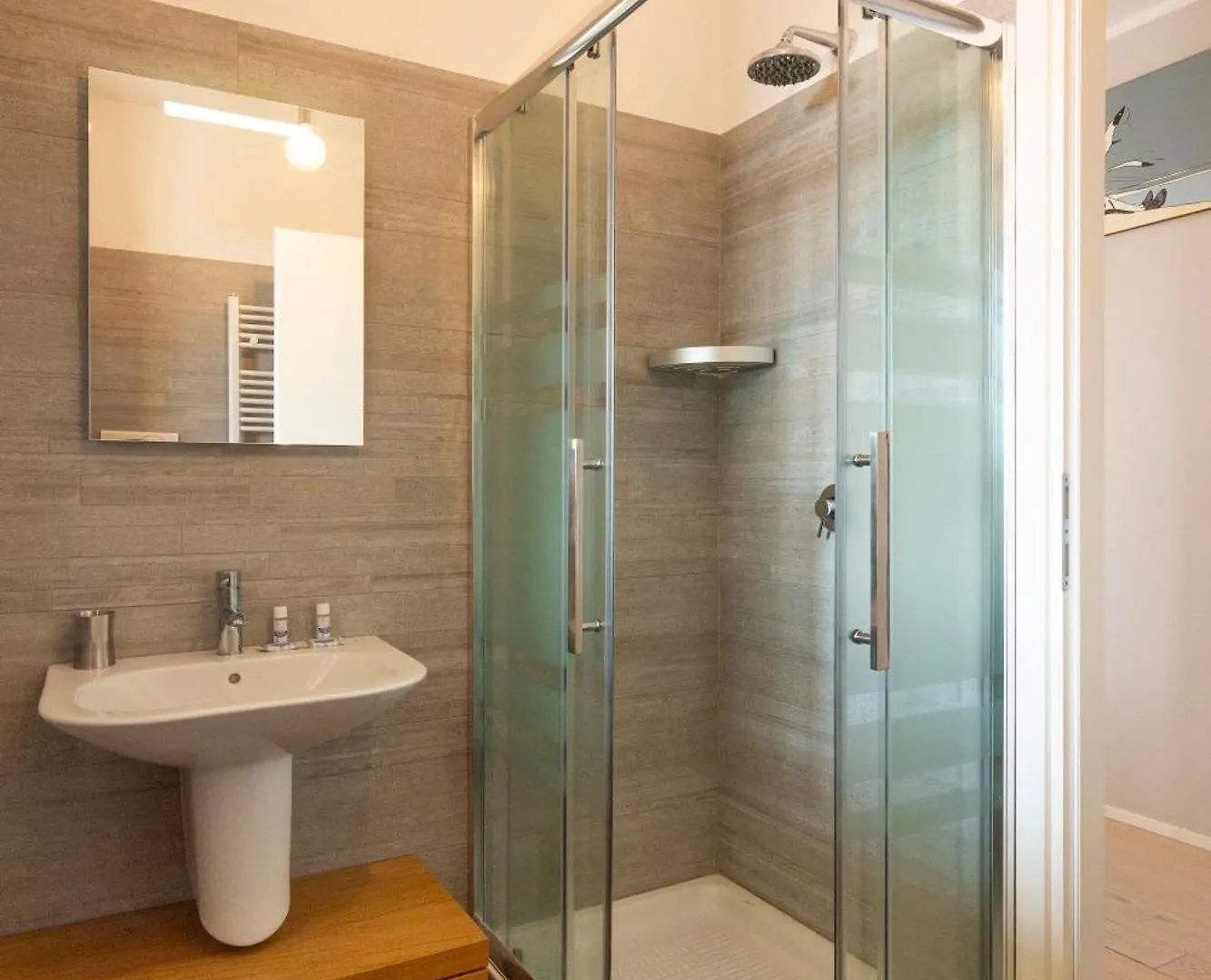 Wolvesdensuite Con Terrazzi E Garage Gratuito Milán Apartamento