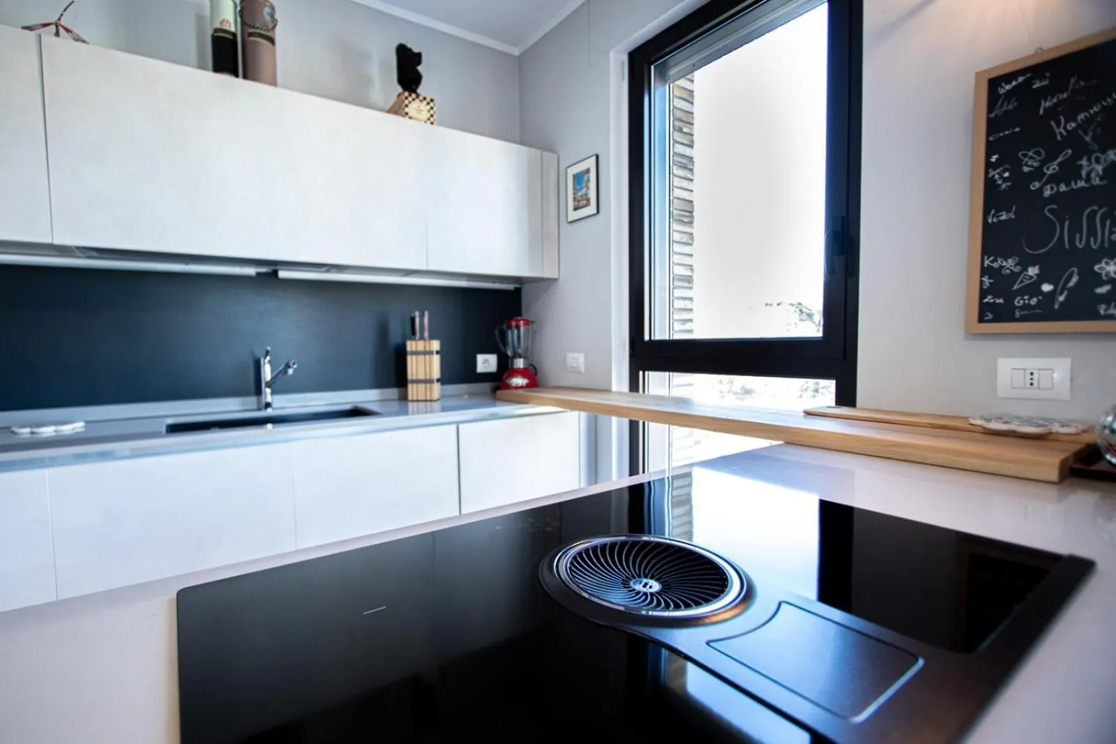 Apartamento Wolvesdensuite Con Terrazzi E Garage Gratuito Milán